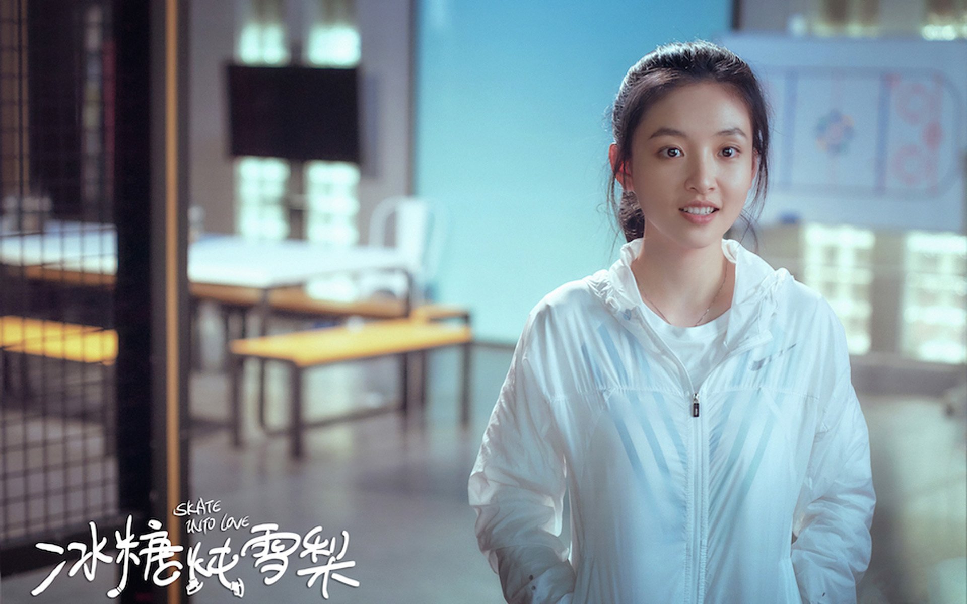 “沙漠狂潮：极限荒野的速度战歌”，沙漠疯狂越野