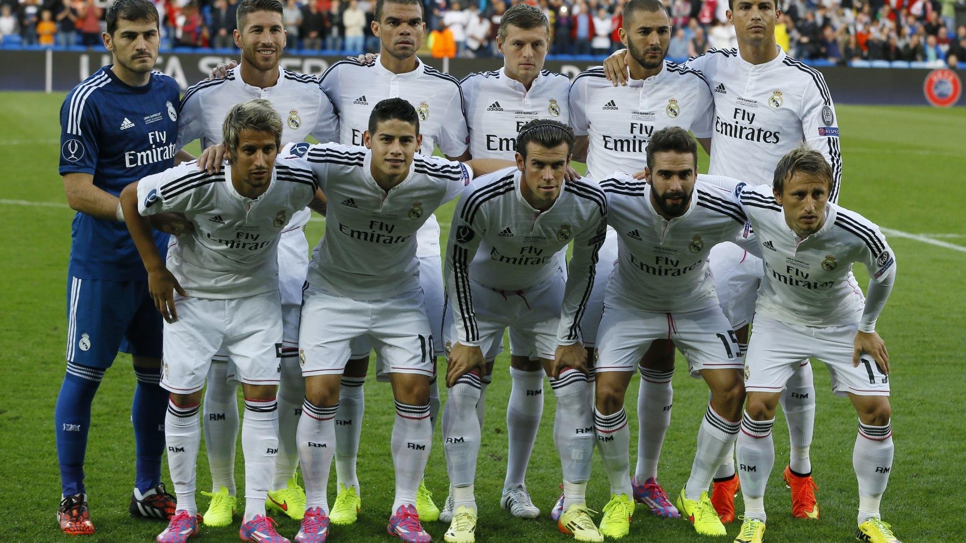 《电竞装备升级：硬核玩家首选的硬件推荐》，电竞装备 性价比